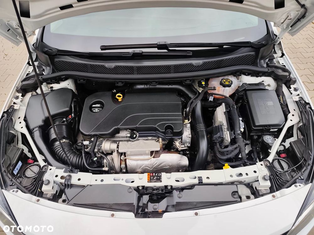 Opel Astra 1.4 Turbo Innovation - 21