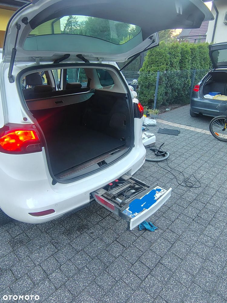 Opel Zafira - 9