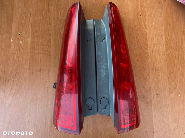LAMPA TYŁ TYLNA PRAWA LUB LEWA KIA CEED I