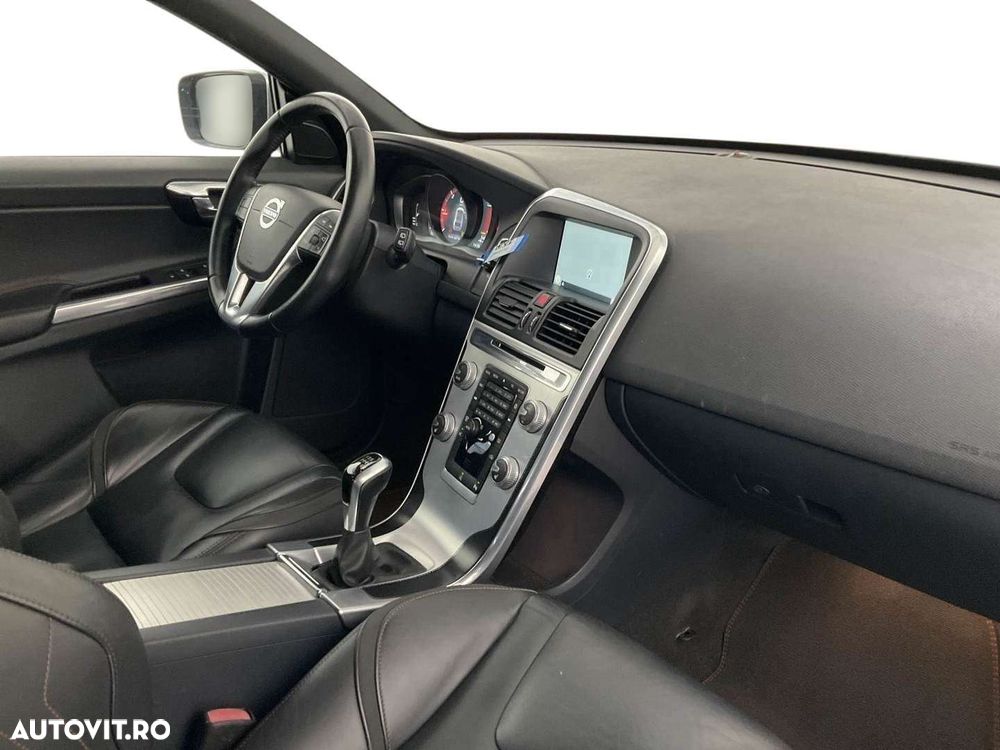 Volvo XC 60 D3 Ocean Race - 8