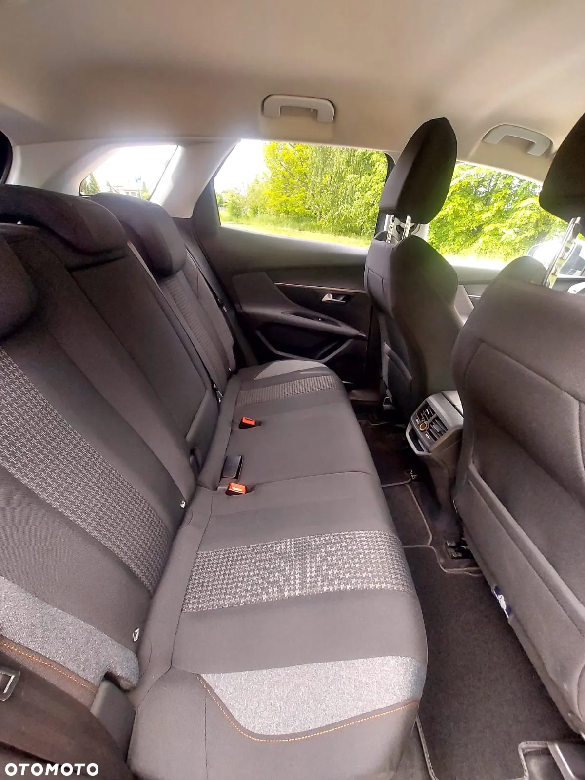Peugeot 3008 1.6 BlueHDi Allure S&S - 11