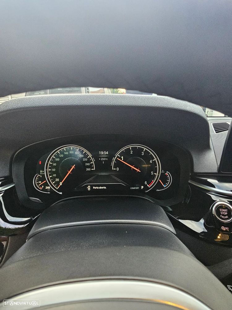BMW 520 d Pack M Auto — fotografia 19