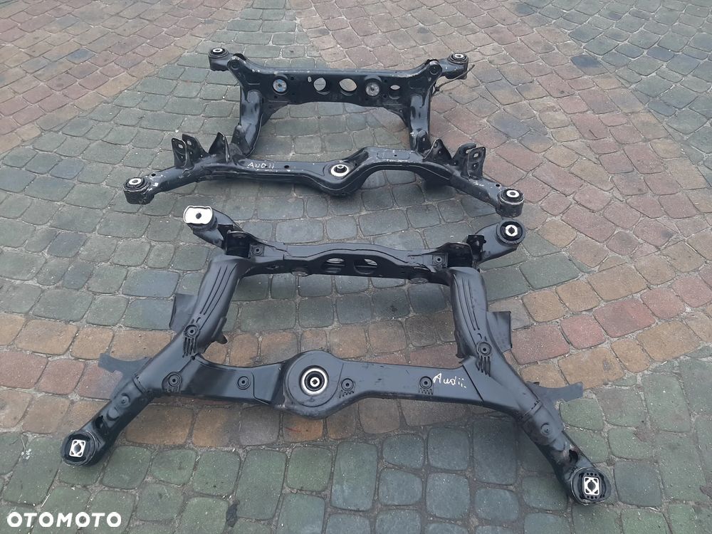 Tylna belka oś trawersa sanki Audi Q5 SQ5 8R Quattro Orginał bez rdzy super stan import italy - 1