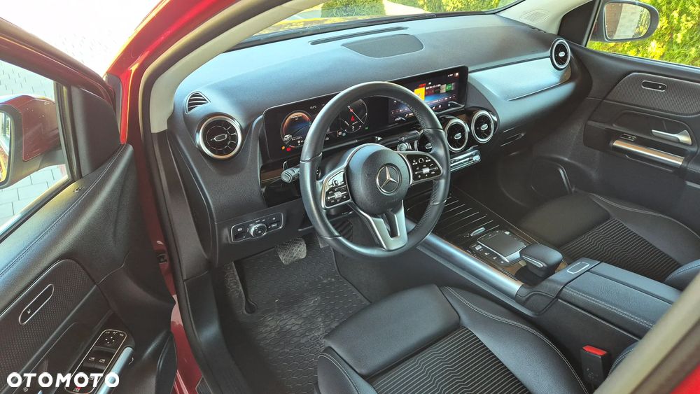 Mercedes-Benz Klasa B 180 Progressive 7G-DCT - 7