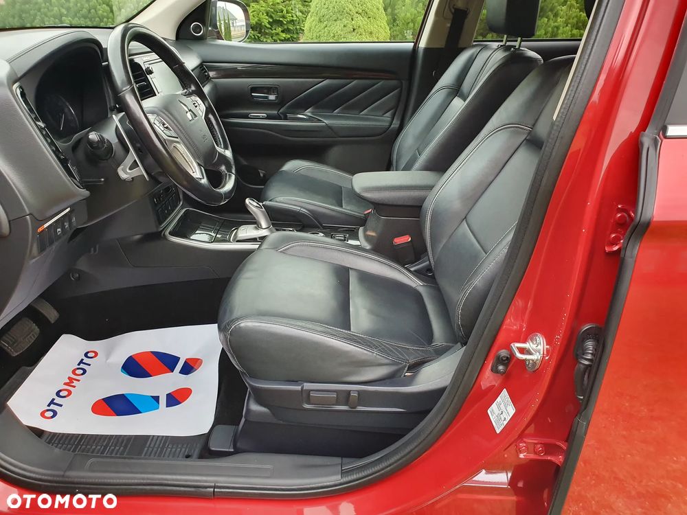 Mitsubishi Outlander PHEV Instyle NAVI + - 12
