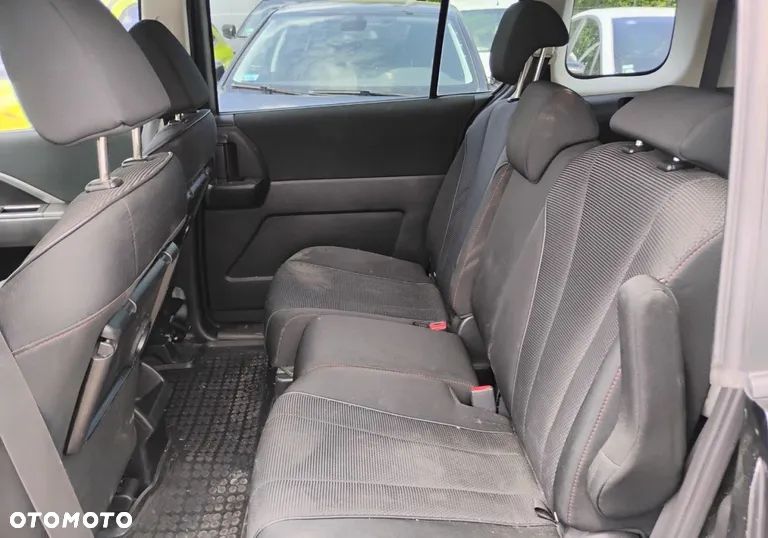 Mazda 5 - 9