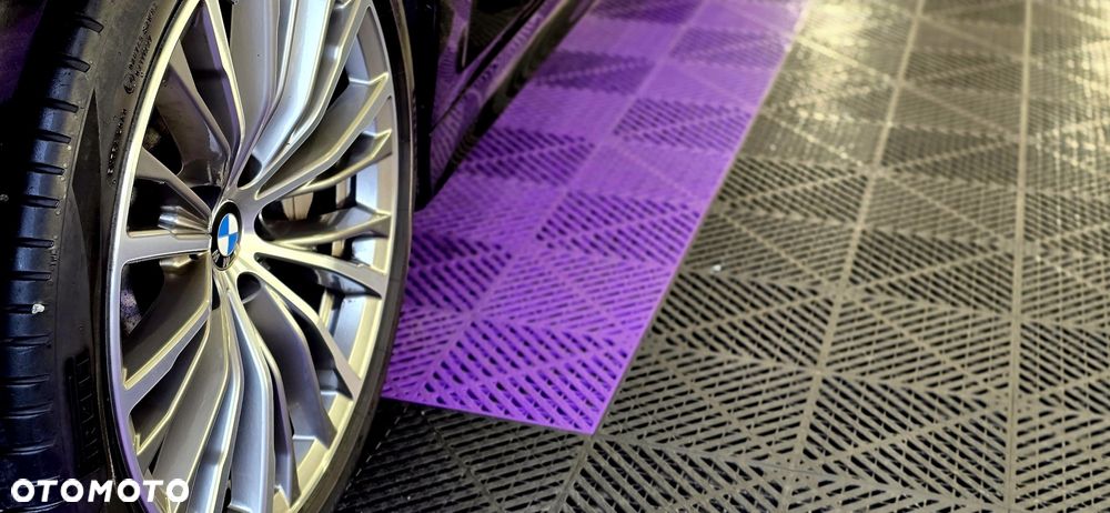 BMW Seria 3 330i Luxury Line - 9