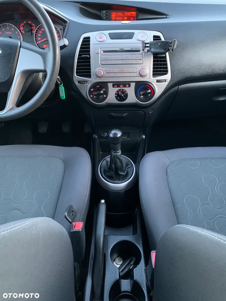 Hyundai i20 - 15