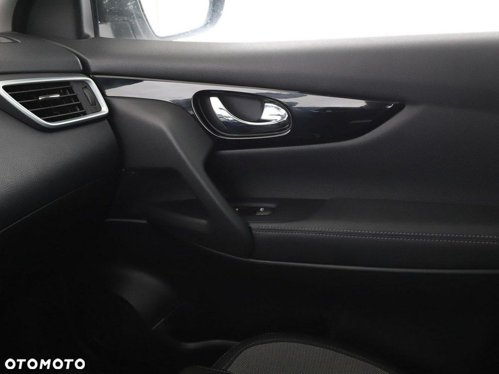 Nissan Qashqai 1.5 dCi DCT N-CONNECTA - 27