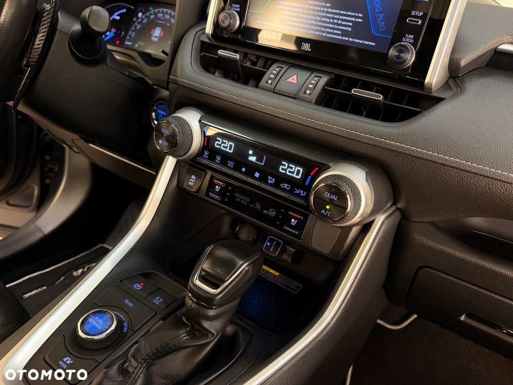 Toyota RAV4 2.5 Hybrid Black Edition by JBL 4x4 - 39