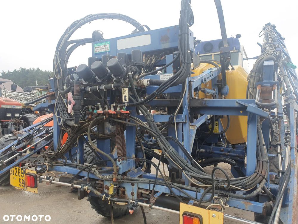 Inny Samojezdny Opryskiwacz  Caruelle UTL 3000  Sequip UTL 3000 maestria mattrot - 3