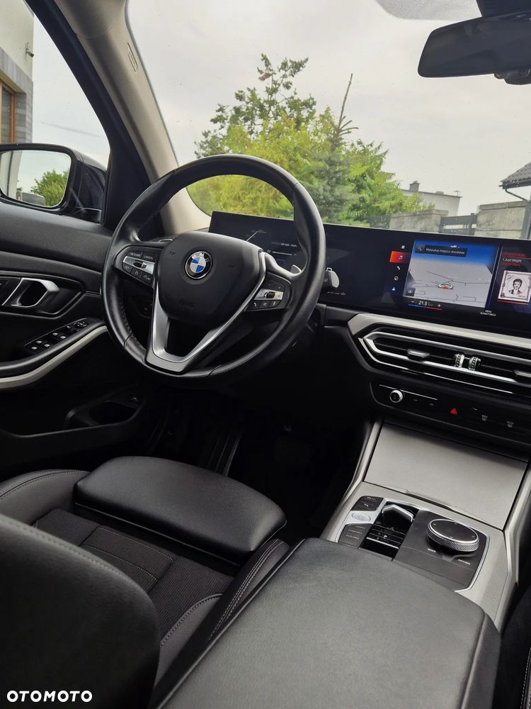 BMW Seria 3 318d MHEV M Sport - 11