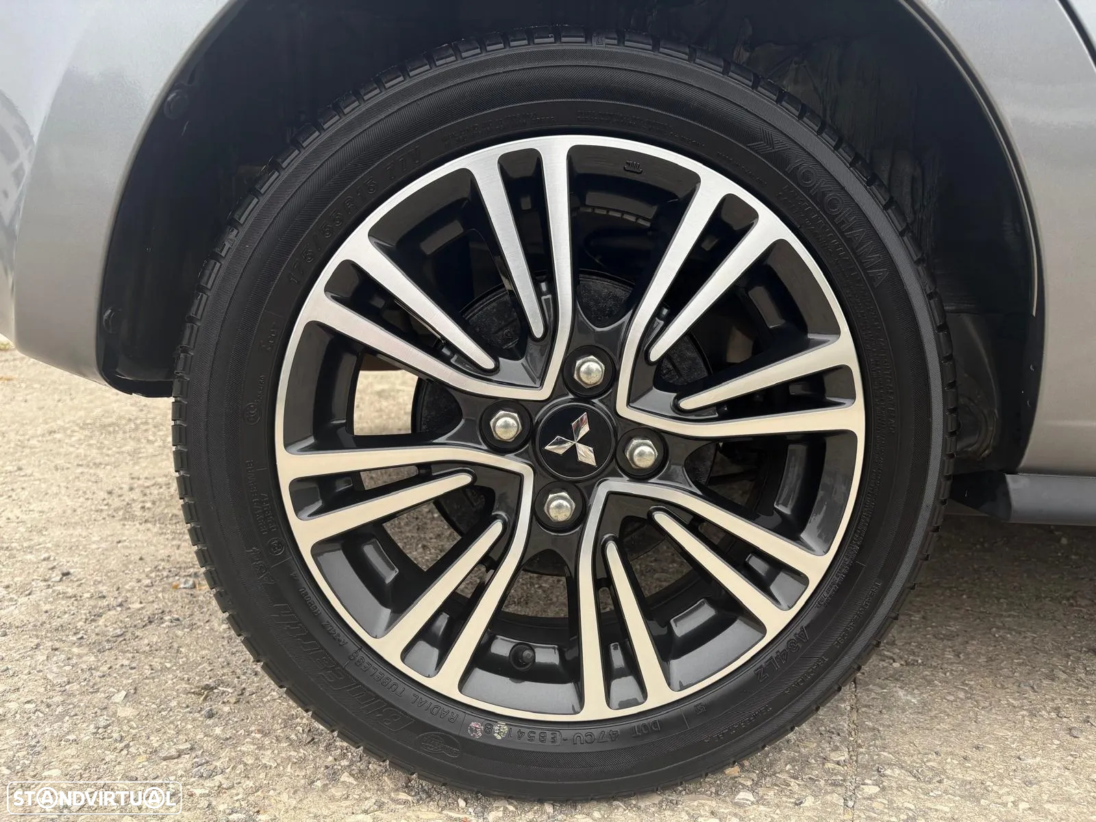Mitsubishi Space Star 1.2 Intense Connect Edition - 27