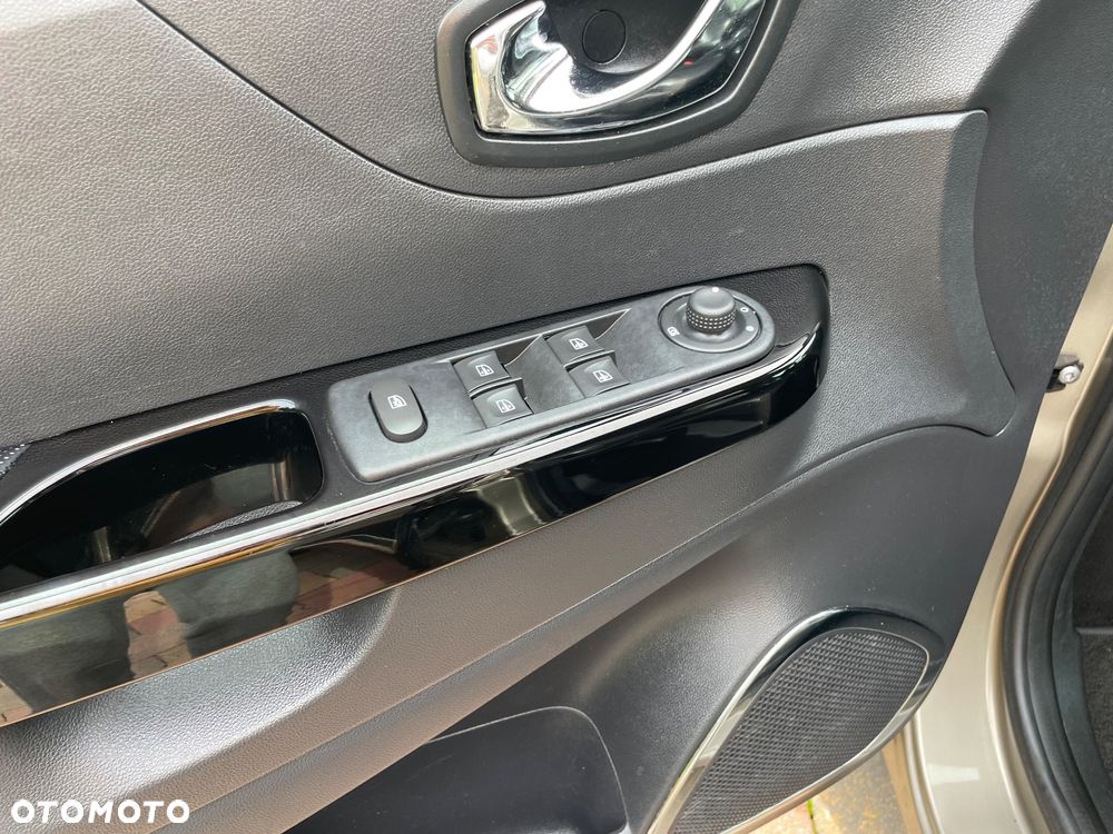 Renault Captur - 12