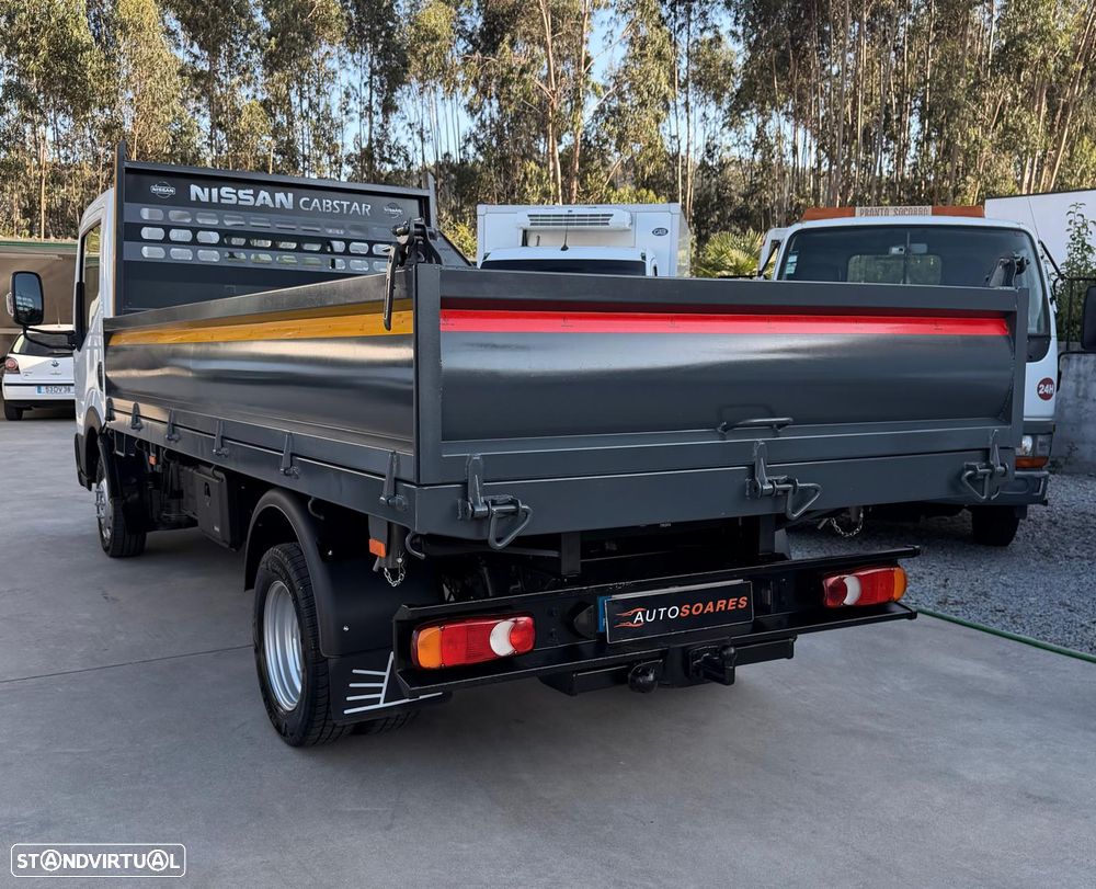 Nissan Cabstar NT400 Tribasculante - 9