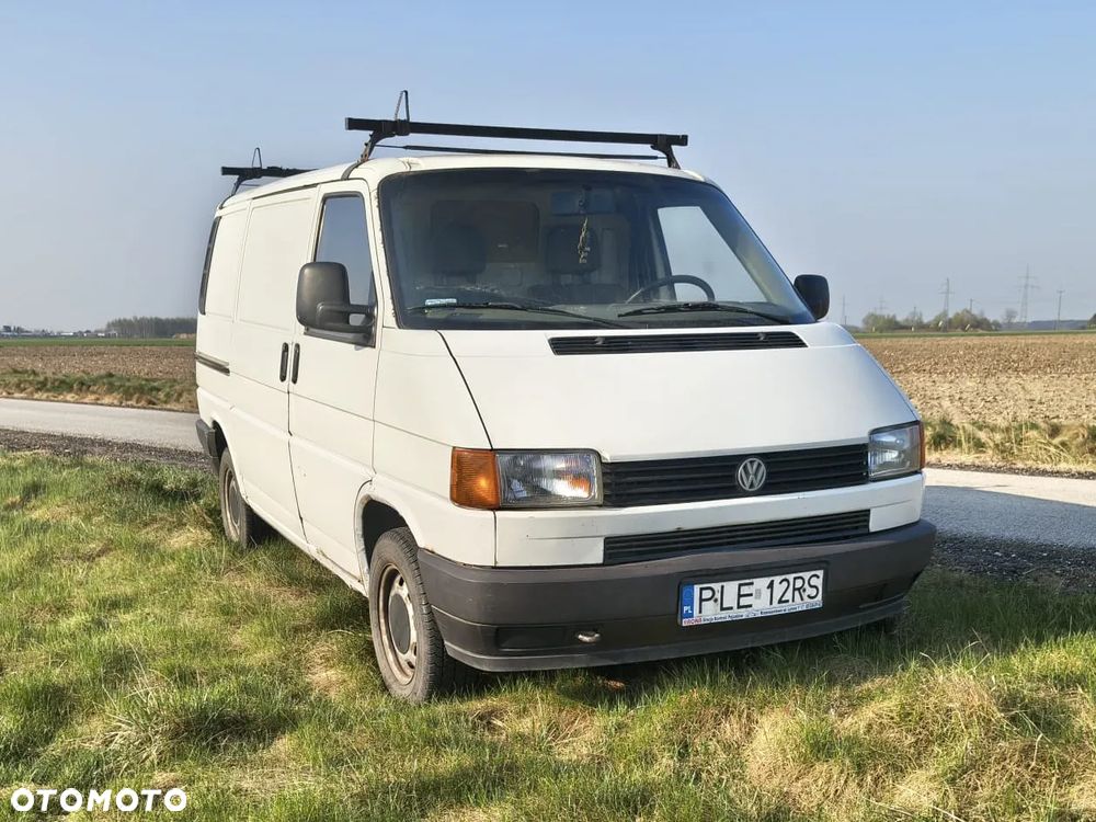 Volkswagen Transporter - 1