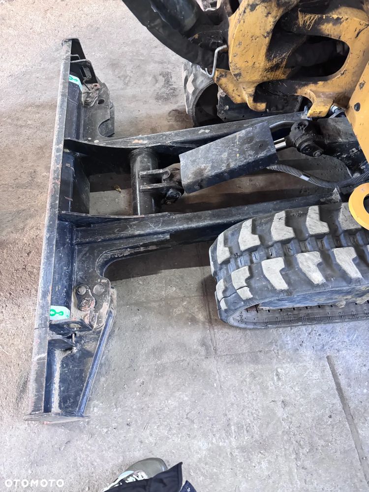 Caterpillar 302.7 - 6