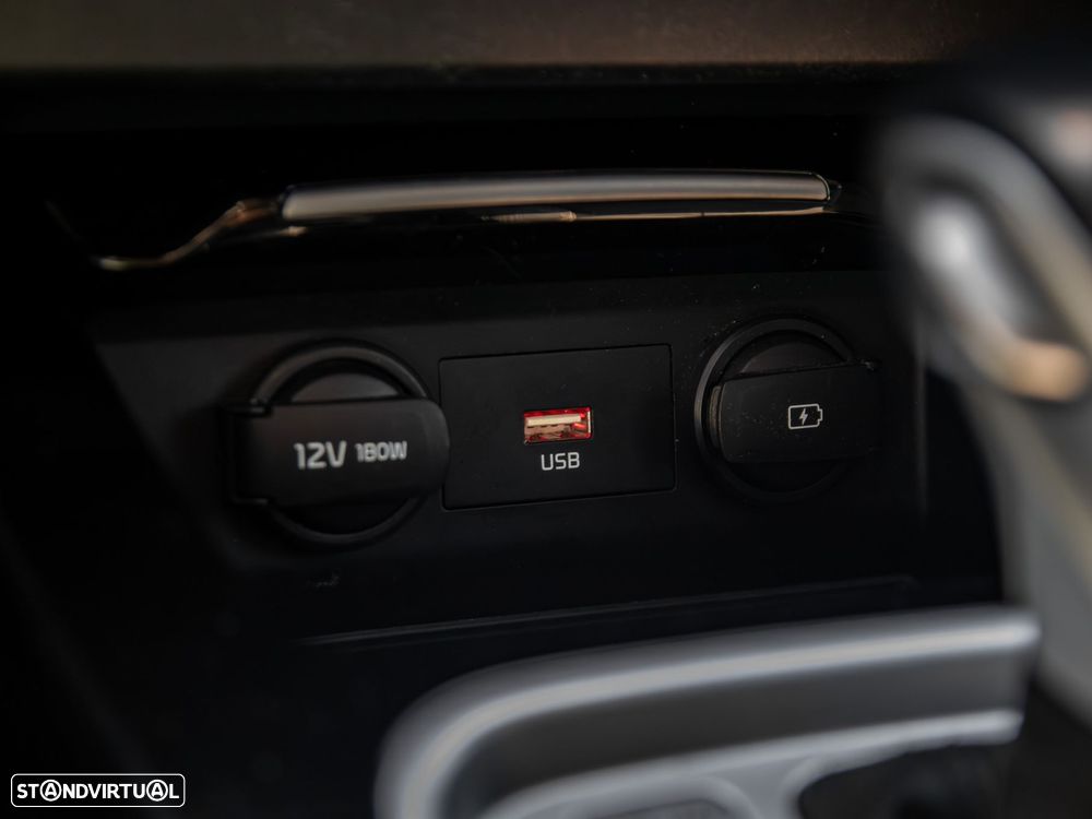 Kia XCeed 1.6 GDi PHEV Drive - 28