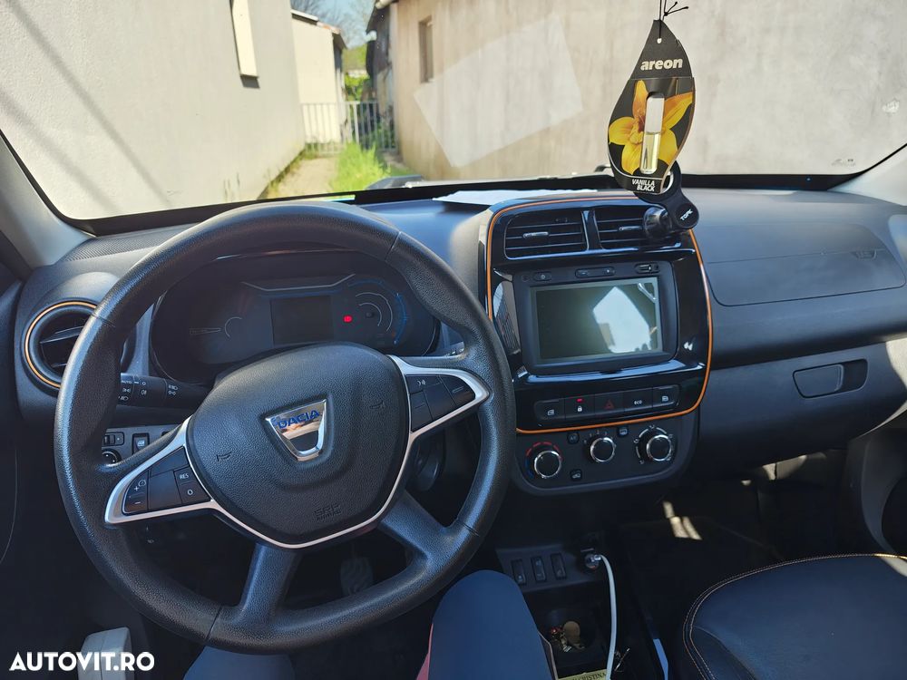 Dacia Spring Expression - 9