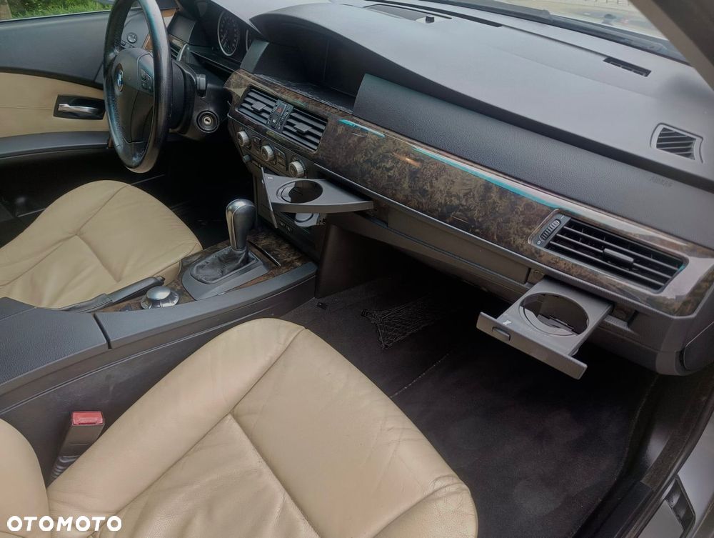 BMW Seria 5 ver-545i - 12