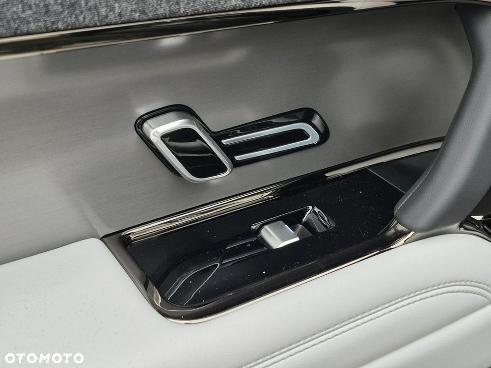 Land Rover Range Rover Sport - 25