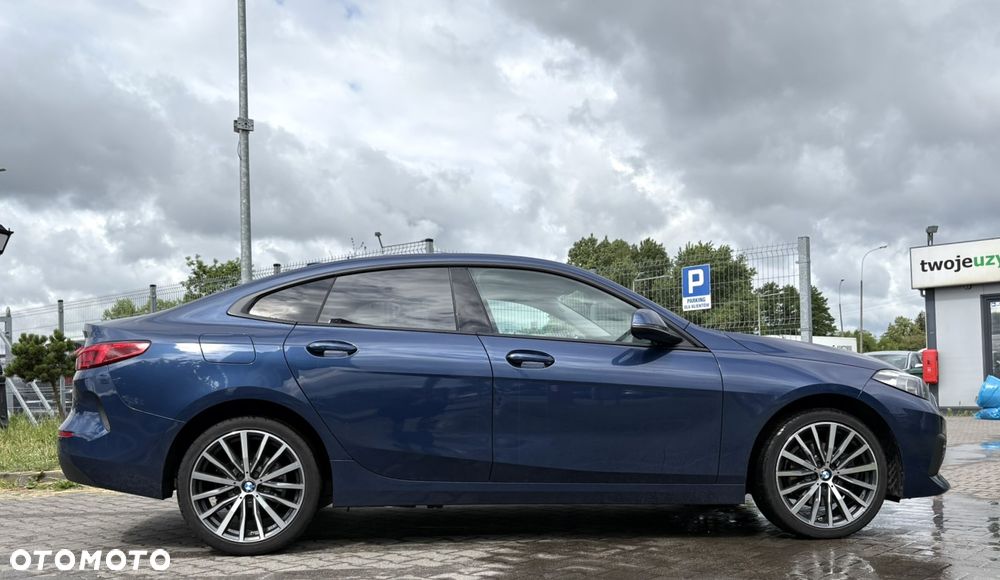 BMW Seria 2 218i - 5