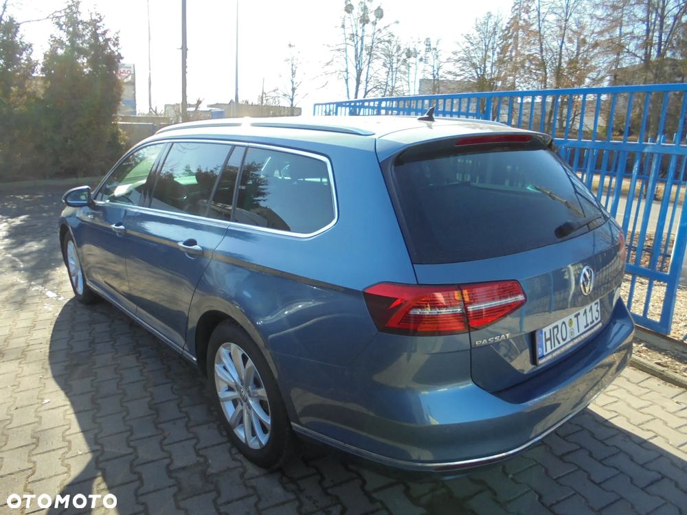 Volkswagen Passat Variant 2.0 TDI SCR BlueMotion Highline - 3