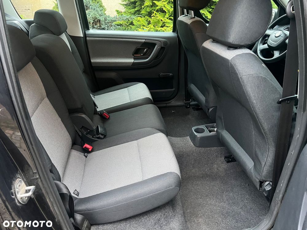 Skoda Roomster 1.2 Fresh - 25