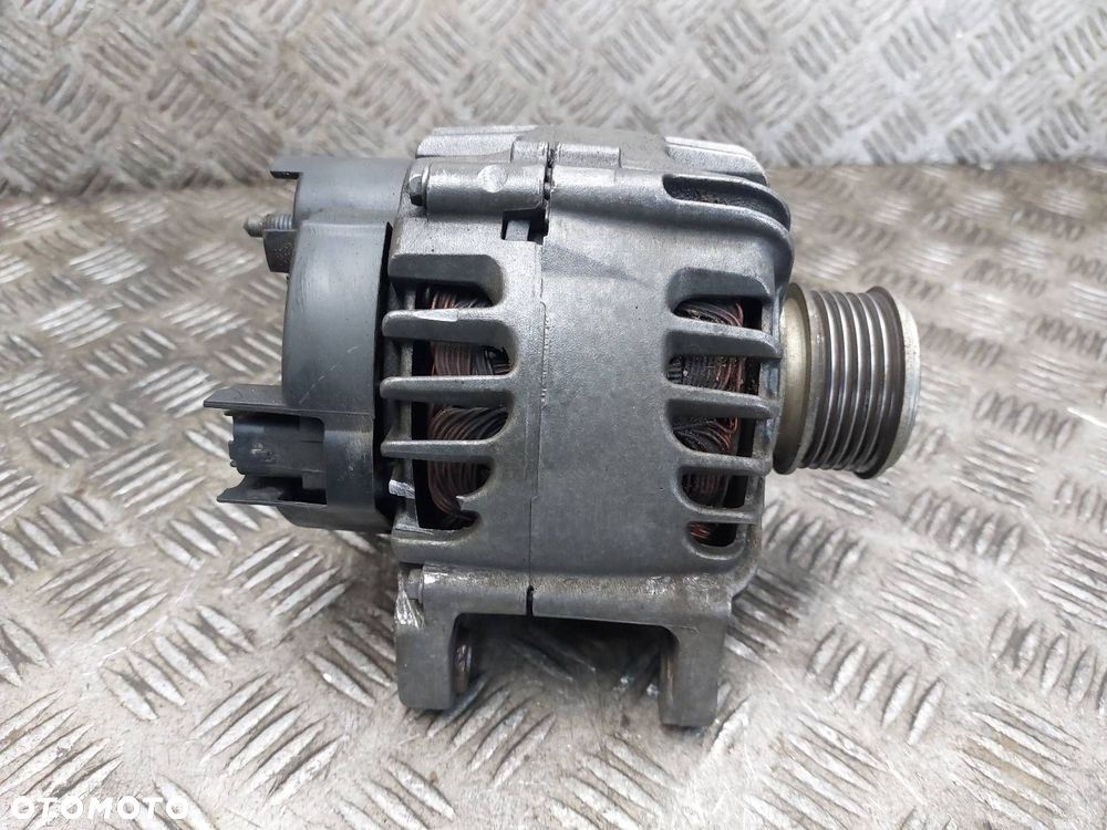 ALTERNATOR DACIA DUSTER I 1.5 DCI 231003831R - 2