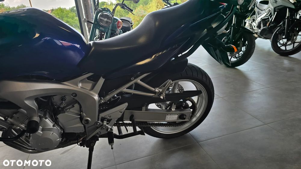 Yamaha FZ6 - 8