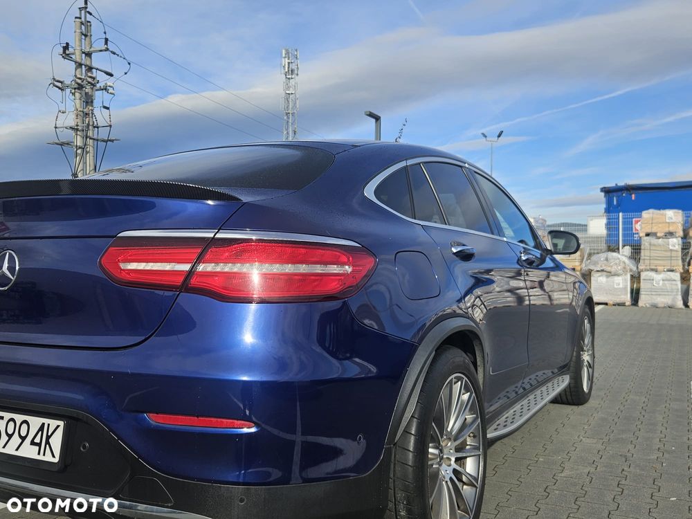 Mercedes-Benz GLC 300 4Matic 9G-TRONIC AMG Line - 5