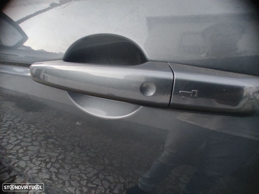 Land Rover Discovery Sport 2.0 TD4 HSE - 23