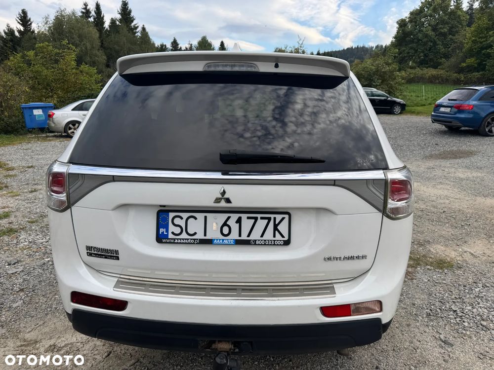 Mitsubishi Outlander 2.2 DID Instyle Navi - 14