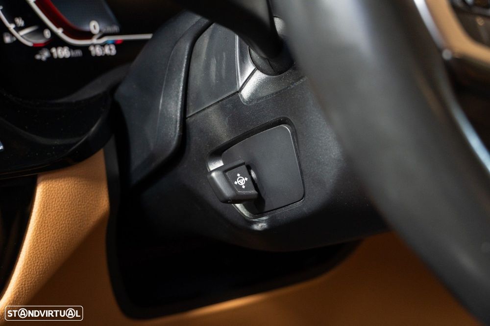 BMW 530 e iPerformance Pack M - 32