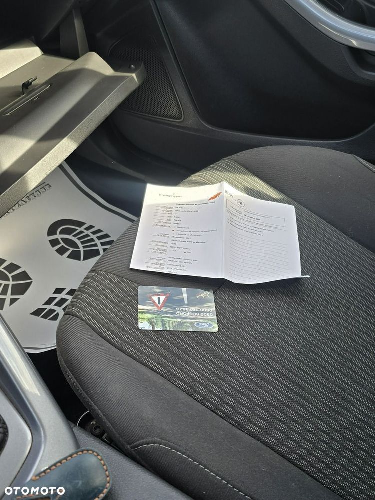 Ford Focus - 33