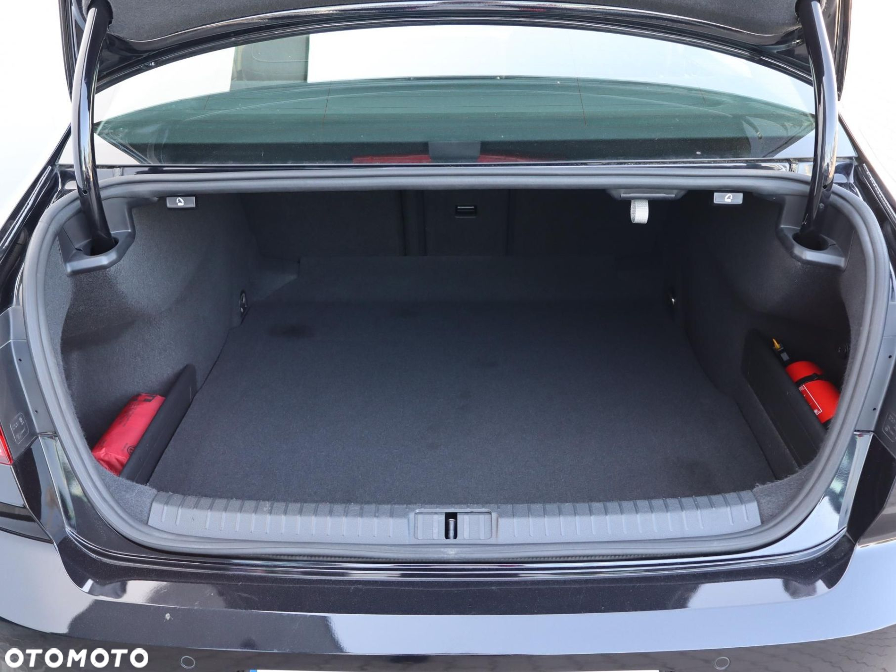 Volkswagen Passat - 8