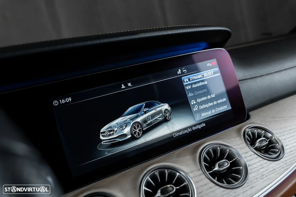 Mercedes-Benz E 300 9G-TRONIC AMG Line - 23