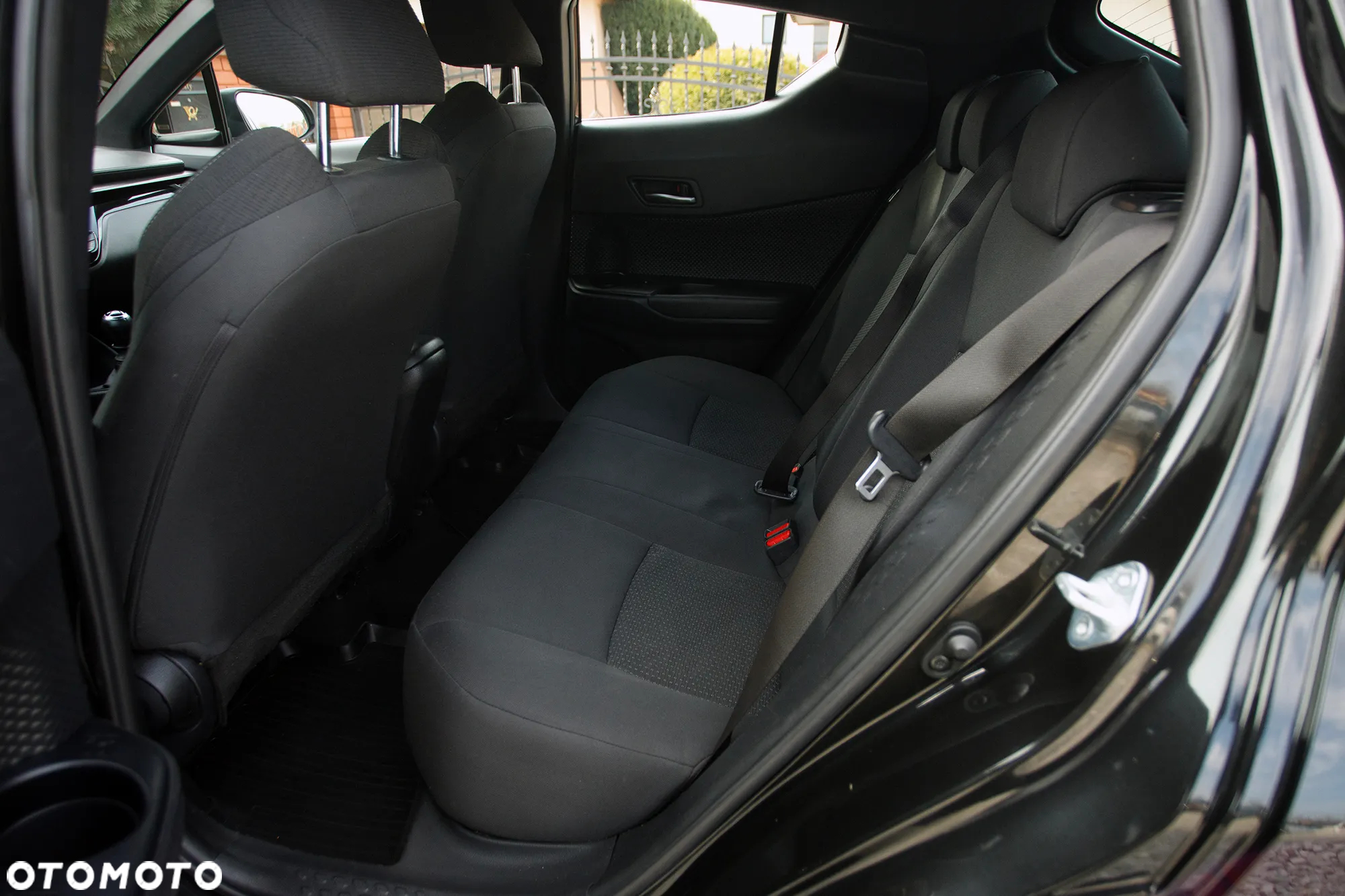 Toyota C-HR 1.2 T Premium - 25