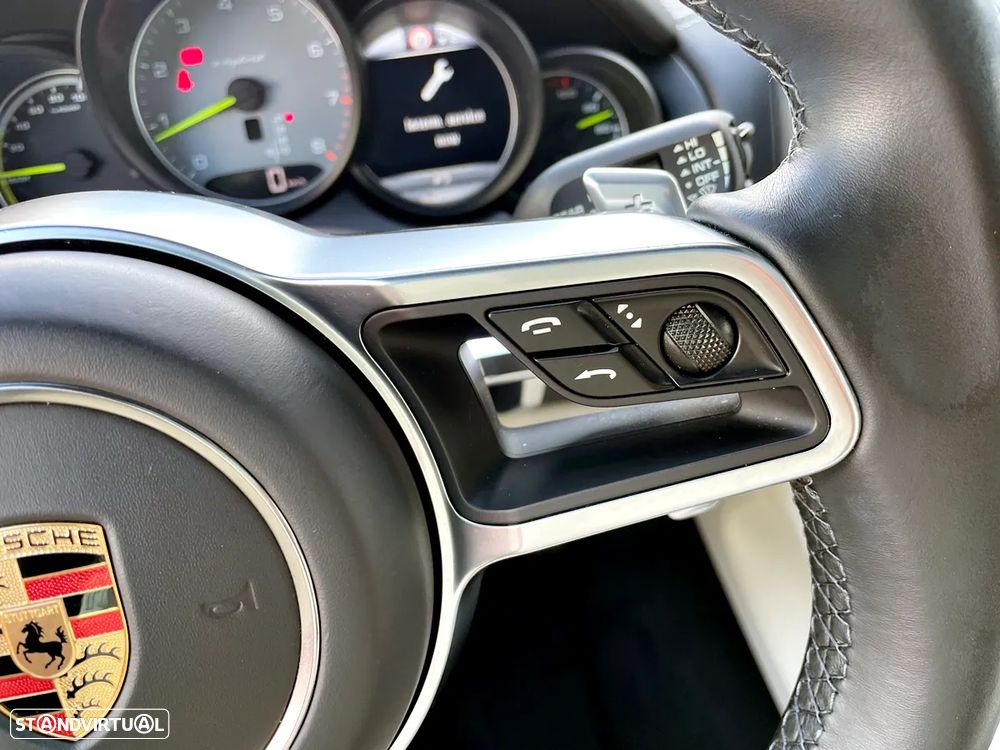 Porsche Cayenne S E-Hybrid - 16