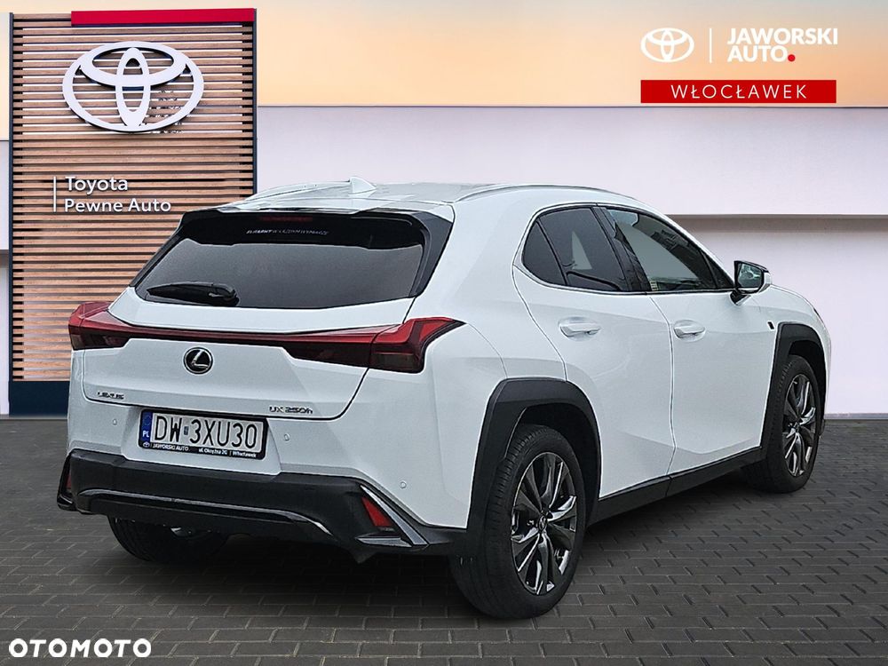 Lexus UX - 6