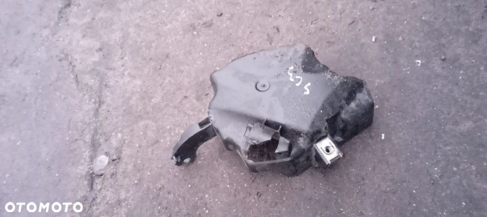 Megane III Scenic 3 osłona rezonatora 8200988397 - 1