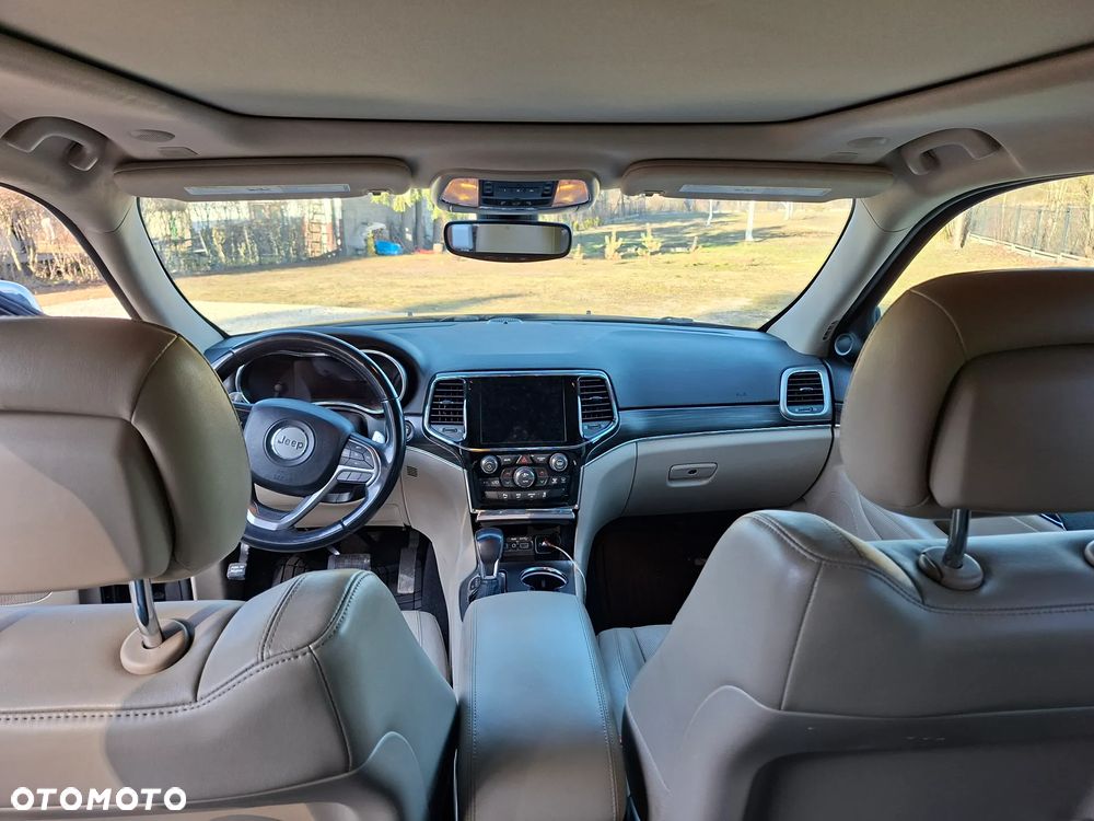 Jeep Grand Cherokee - 11