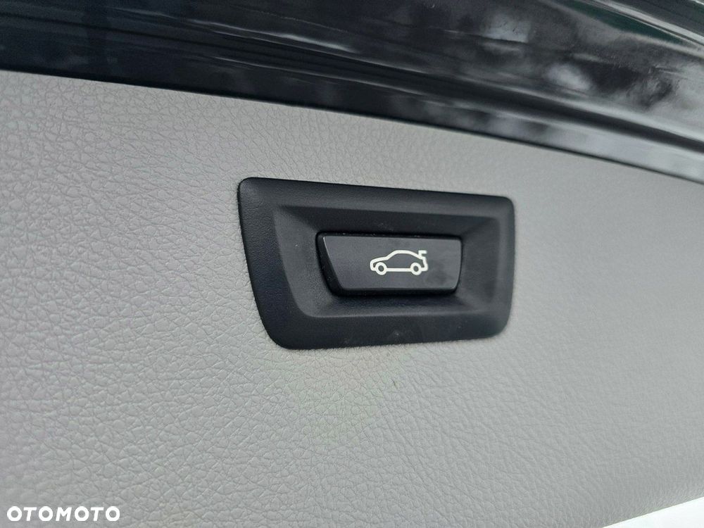 BMW Seria 3 318d - 29