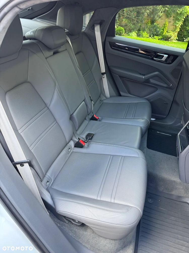 Porsche Cayenne E-Hybrid Platinum Edition - 11