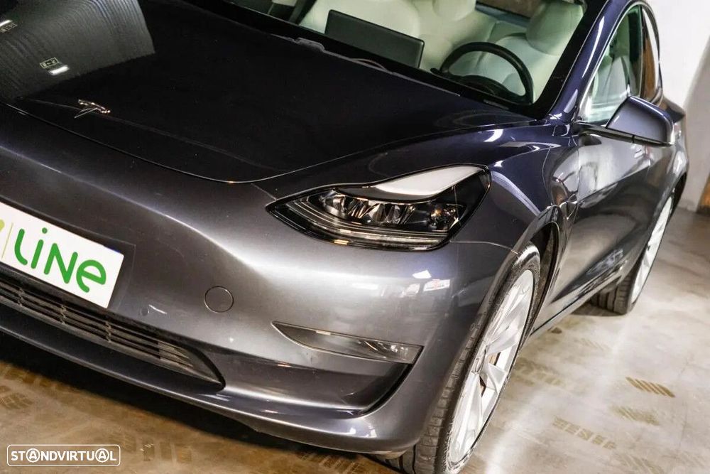 Tesla Model 3 - 14