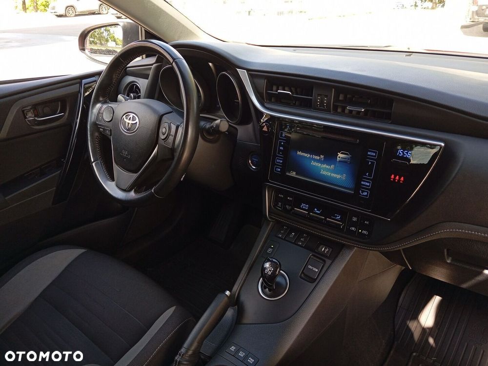 Toyota Auris - 13