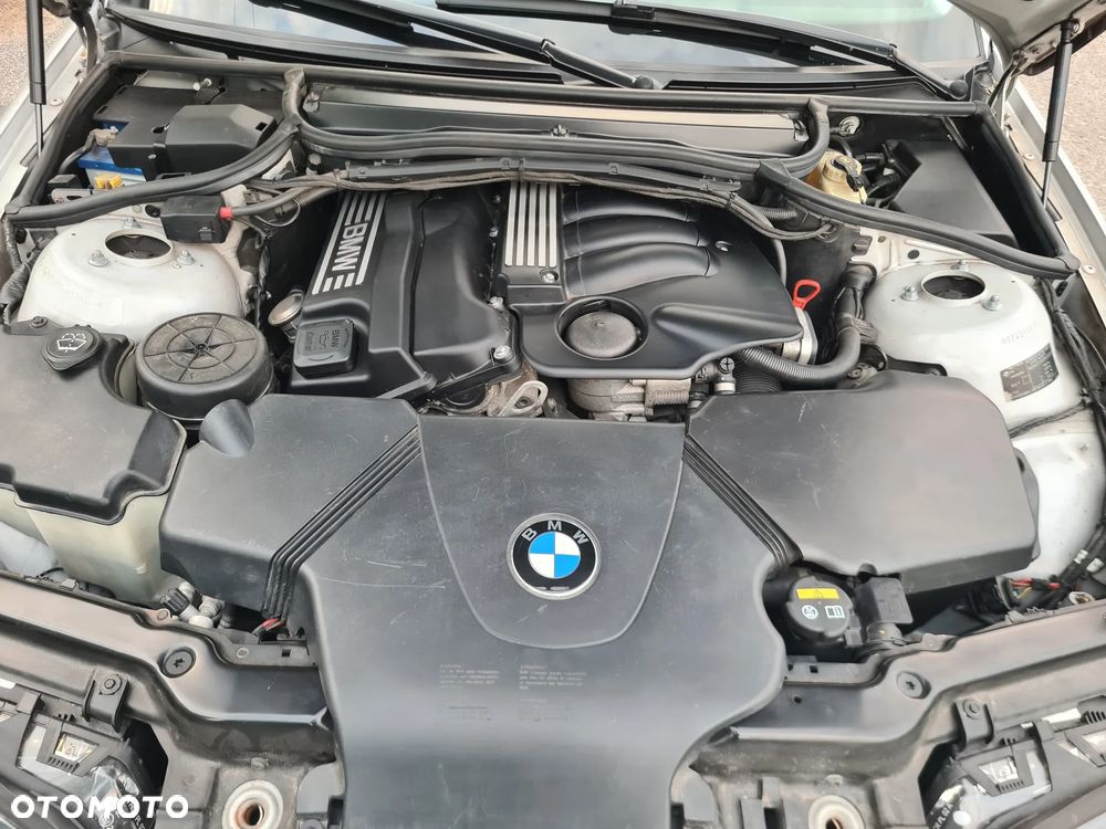 BMW Seria 3 318i - 14