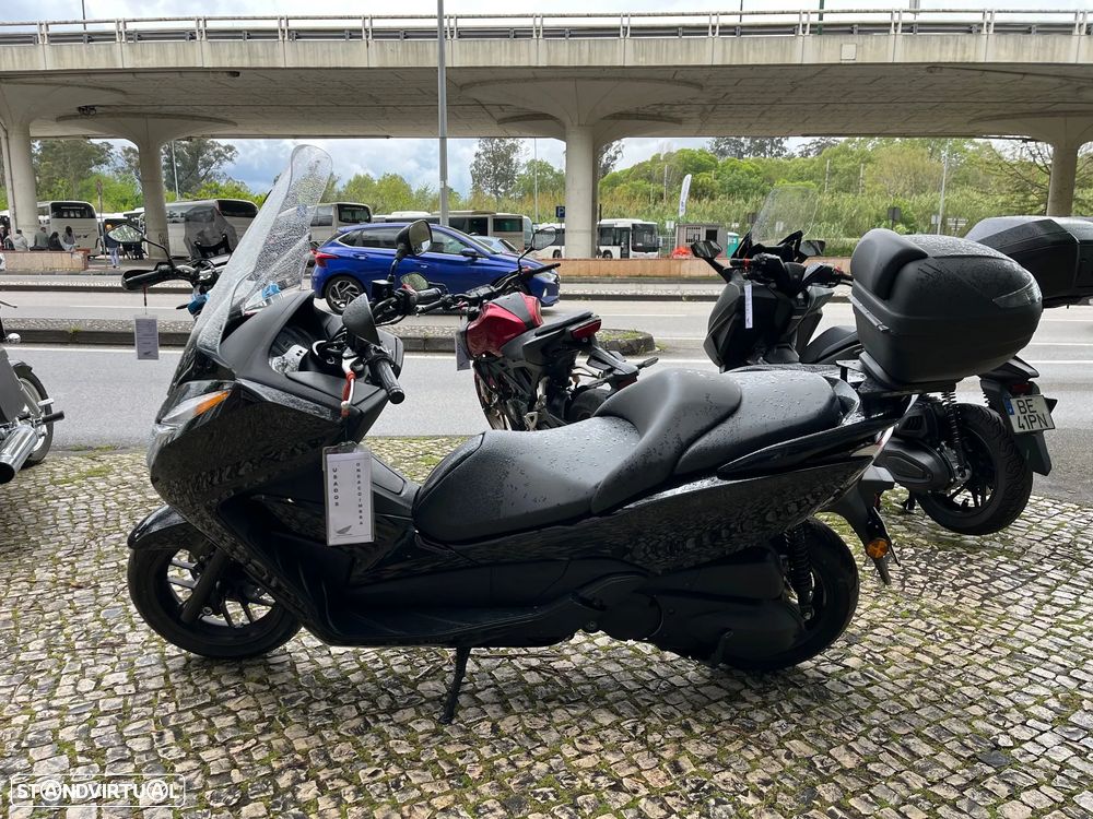 Usado Honda Forza 2017 - 3 350 EUR - Standvirtual.com