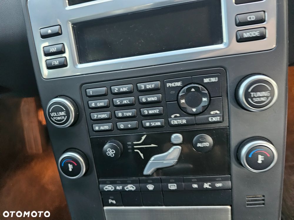 Volvo V70 D3 Momentum - 5