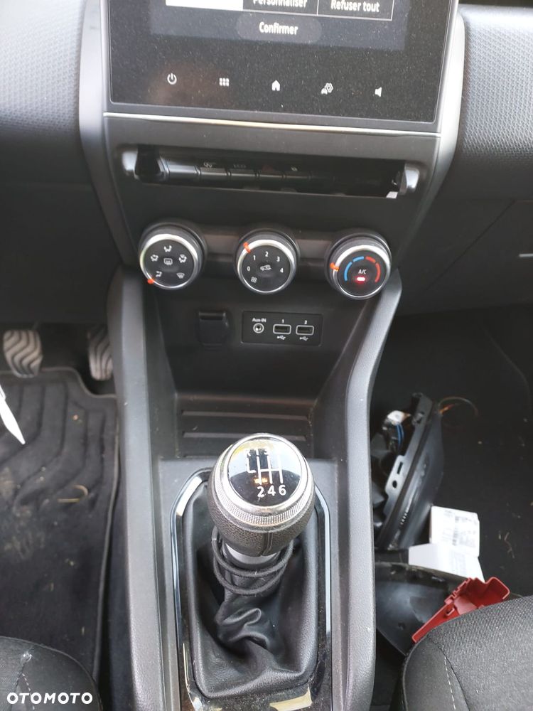 Renault Clio - 19